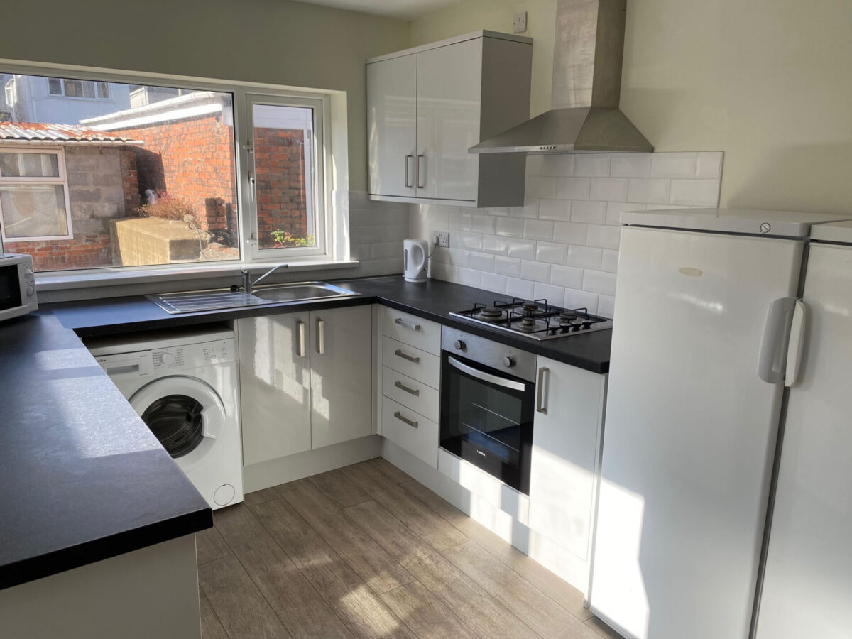 5 BED - 170 St Helens Avenue, Brynmill, Swansea, SA1 4QN