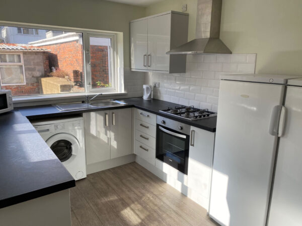 5 BED - 170 St Helens Avenue, Brynmill, Swansea, SA1 4QN