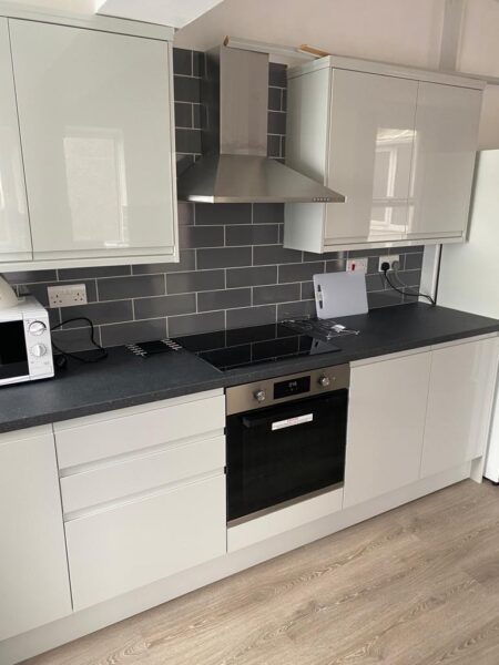 5 BED - 28 Alexandra Terrace, Brynmill, Swansea, SA2 0DU