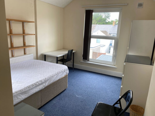 5 BED - 28 Alexandra Terrace, Brynmill, Swansea, SA2 0DU