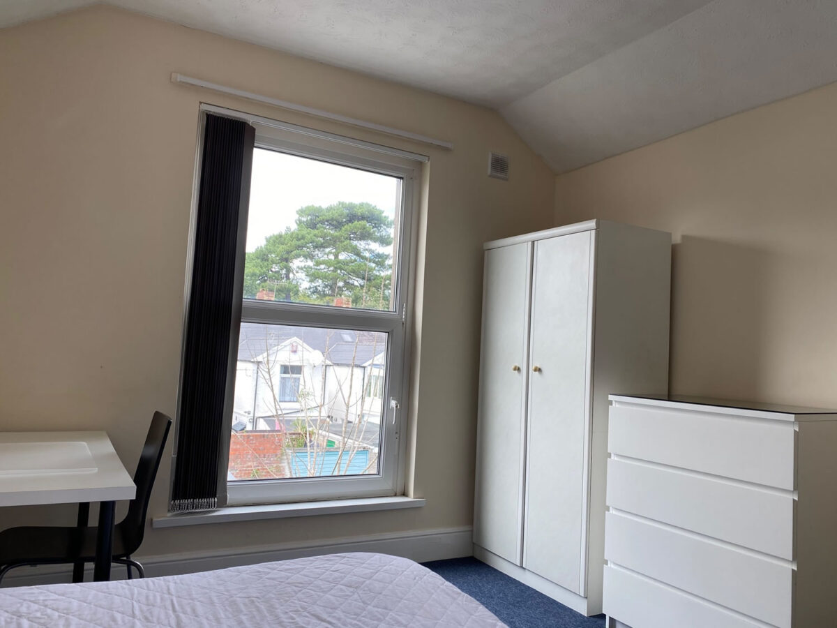 5 BED - 28 Alexandra Terrace, Brynmill, Swansea, SA2 0DU