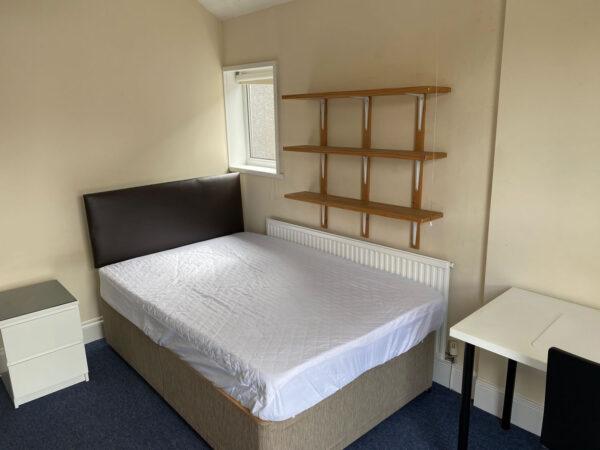 5 BED - 28 Alexandra Terrace, Brynmill, Swansea, SA2 0DU