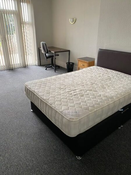 6 BED - 31 Beechwood Road, Uplands, Swansea, SA2 0JD