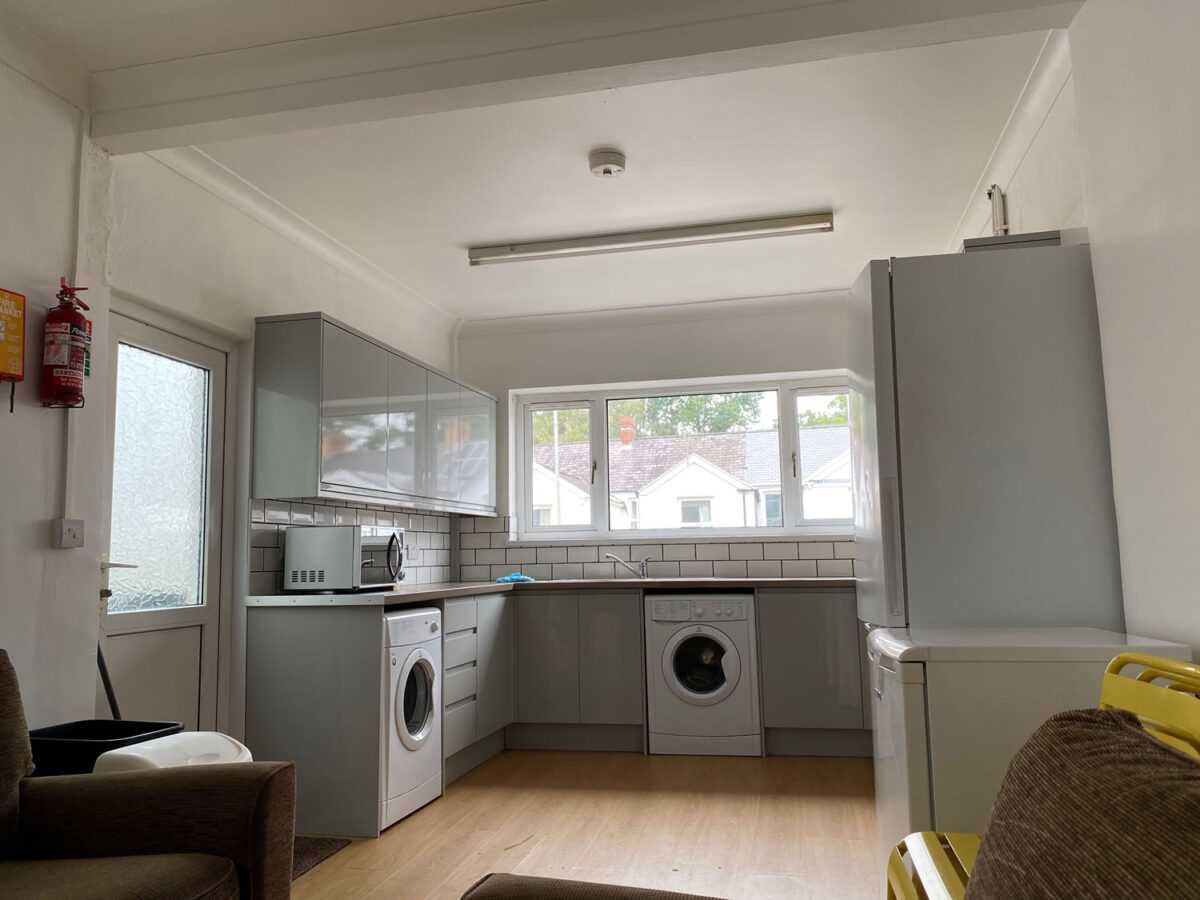 5 BED - 32 Alexandra Terrace, Brynmill, Swansea, SA2 0DU