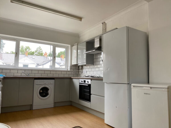 5 BED - 32 Alexandra Terrace, Brynmill, Swansea, SA2 0DU