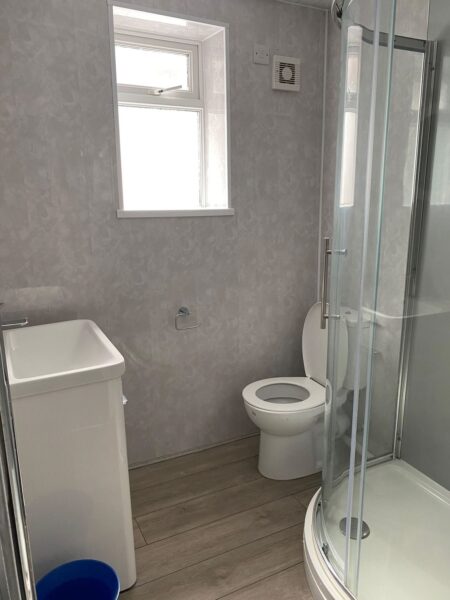 5 BED - 32 Alexandra Terrace, Brynmill, Swansea, SA2 0DU