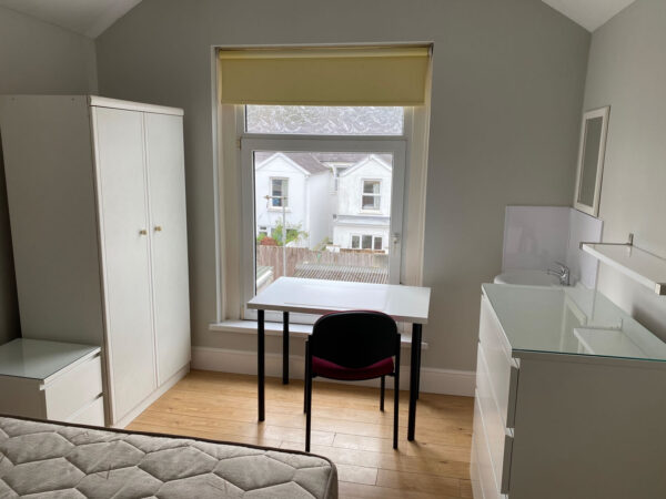 5 BED - 32 Alexandra Terrace, Brynmill, Swansea, SA2 0DU