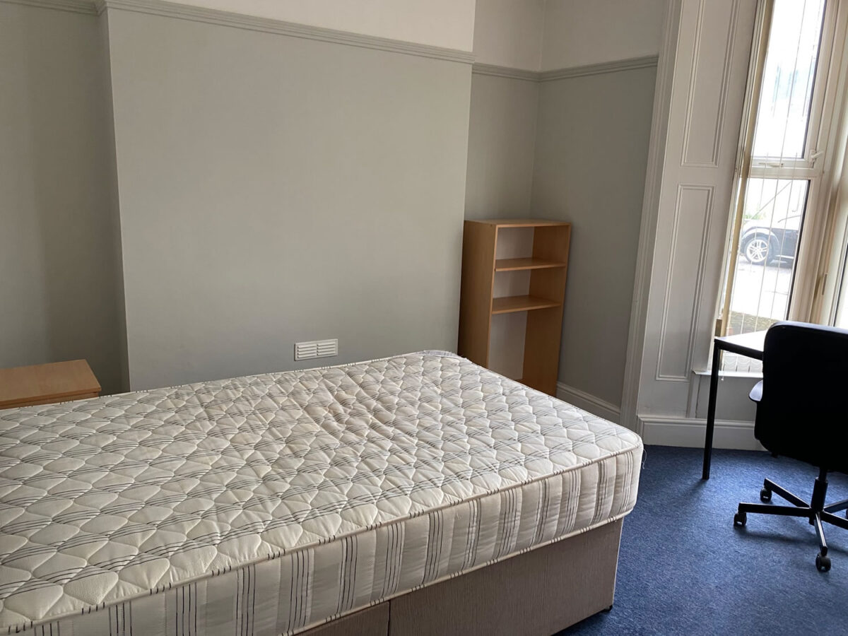 5 BED - 35 Alexandra Terrace, Brynmill, Swansea, SA2 0DU