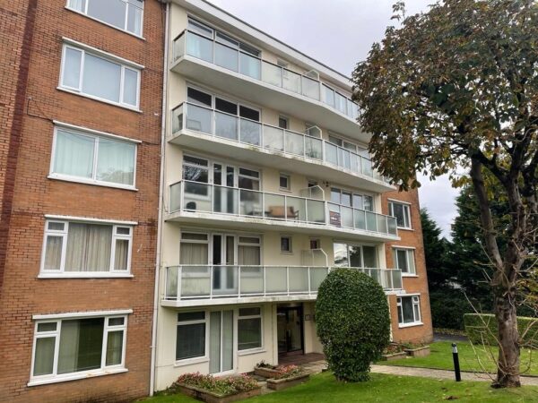 2 BED - 29 Brynfield Court, Langland, Swansea, SA3 4TF