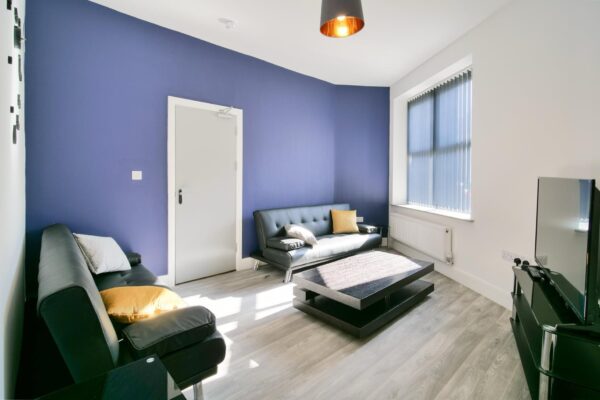 6 BED - 94 St Helens Road, Swansea, SA1 3UW