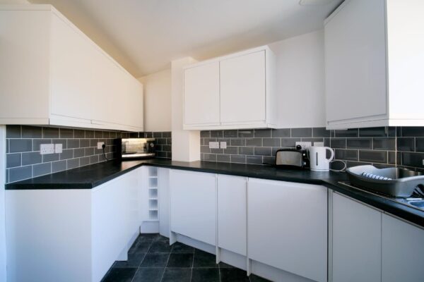 6 BED - 94 St Helens Road, Swansea, SA1 3UW