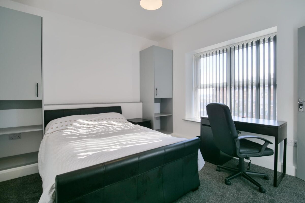 6 BED - 94 St Helens Road, Swansea, SA1 3UW