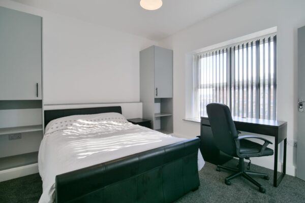 6 BED - 94 St Helens Road, Swansea, SA1 3UW