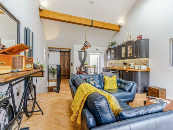 2 BED - 472 Mumbles Road, Mumbles, Swansea, SA3 4DW