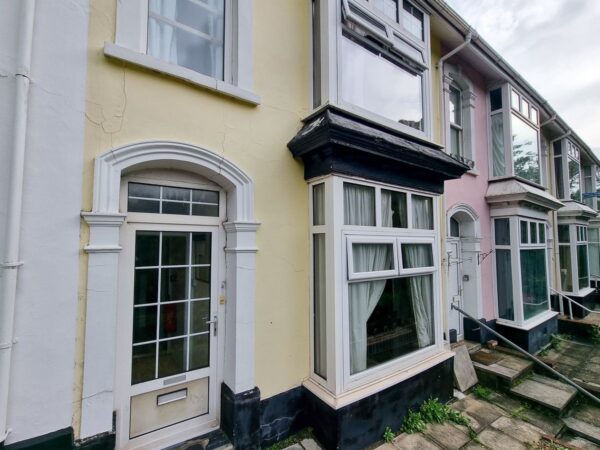 4 BED - 12 Brynmill Terrace, Brynmill, Swansea, SA2 0BA