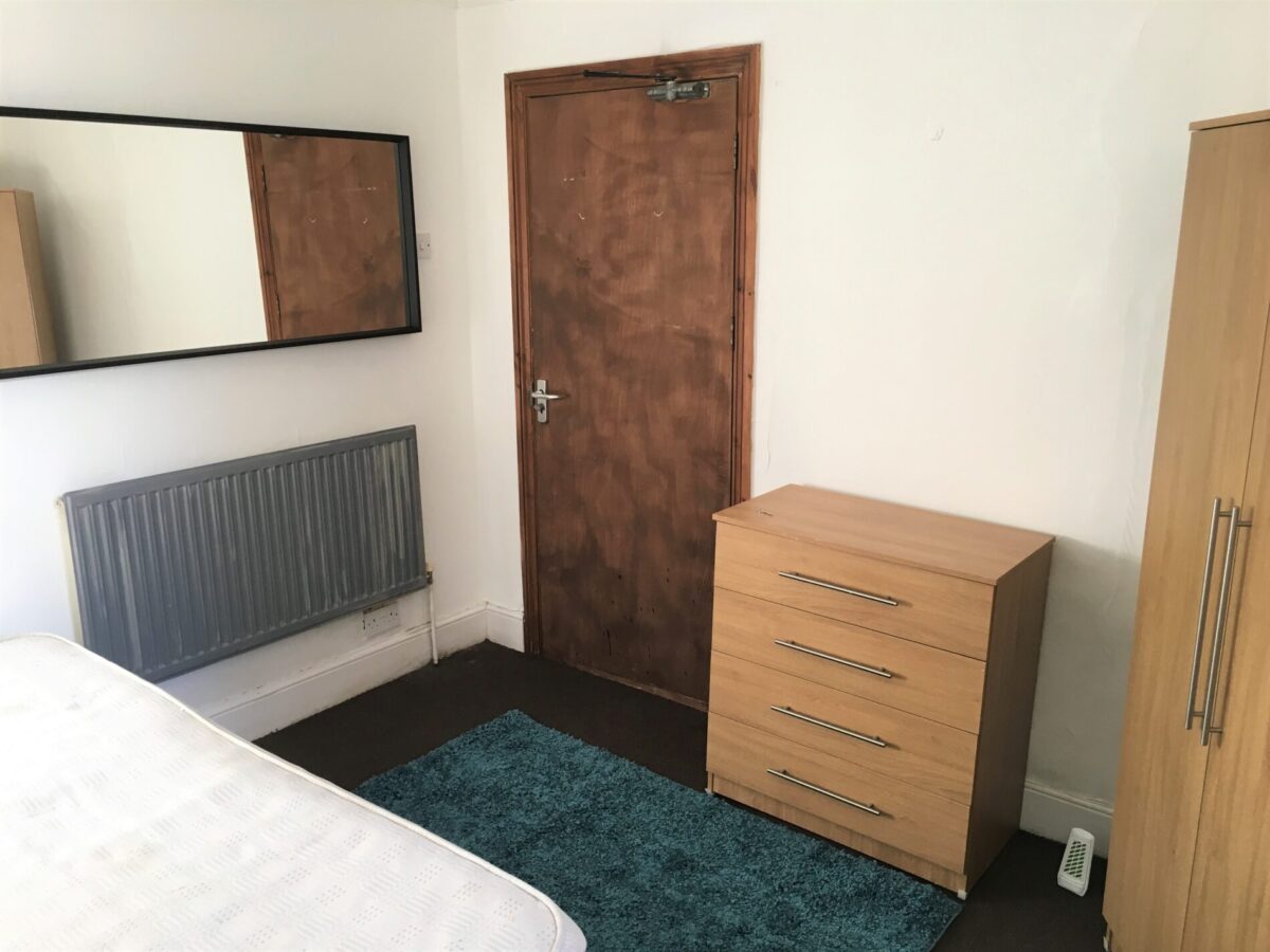 5 BED - 7 Stanley Terrace, Mount Pleasant, Swansea, SA1 6EW