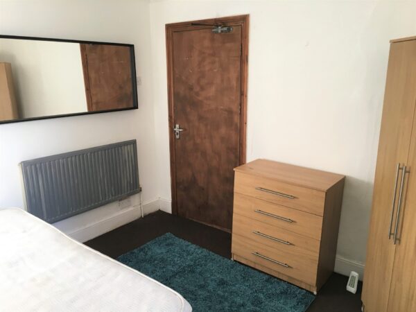 5 BED - 7 Stanley Terrace, Mount Pleasant, Swansea, SA1 6EW