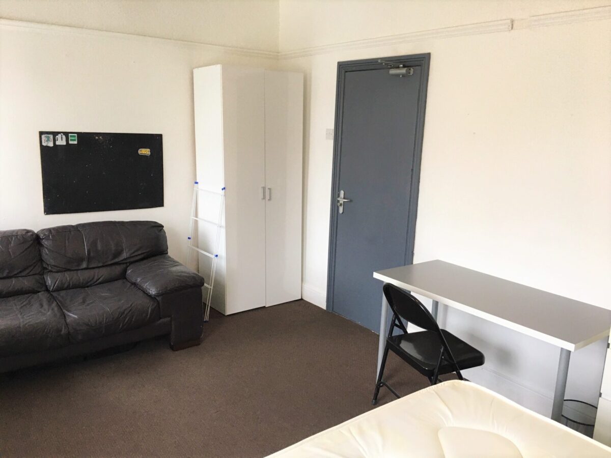 5 BED - 7 Stanley Terrace, Mount Pleasant, Swansea, SA1 6EW