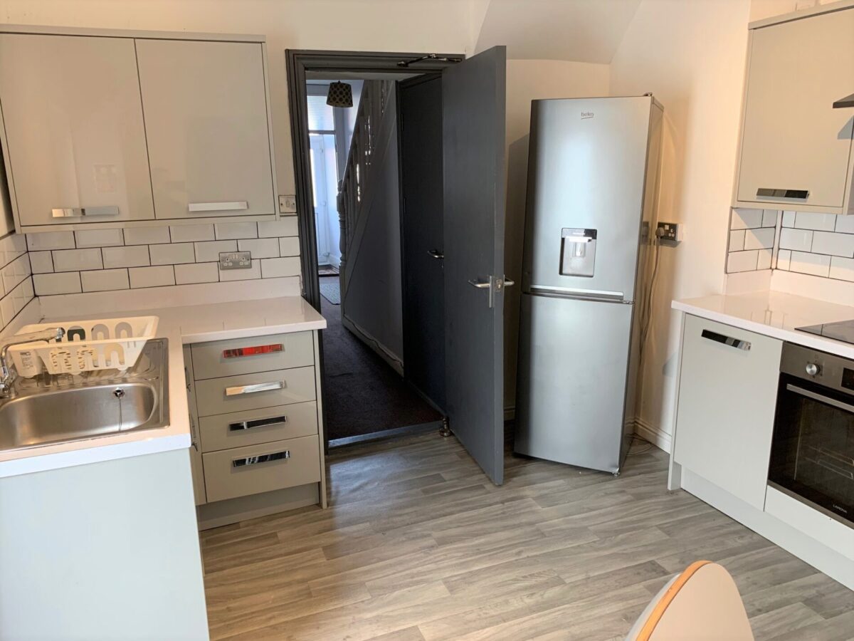 5 BED - 7 Stanley Terrace, Mount Pleasant, Swansea, SA1 6EW