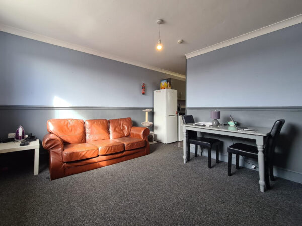 6 BED - 69A Uplands Crescent, Uplands, Swansea, SA2 0EY