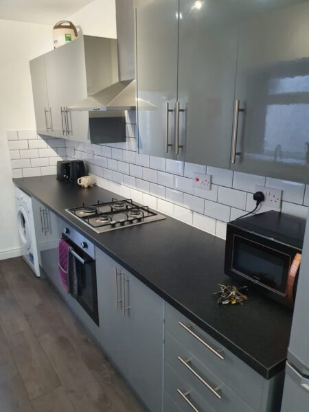 5 BED - 20 Phillips Parade, Brynmill, Swansea, SA1 4JL