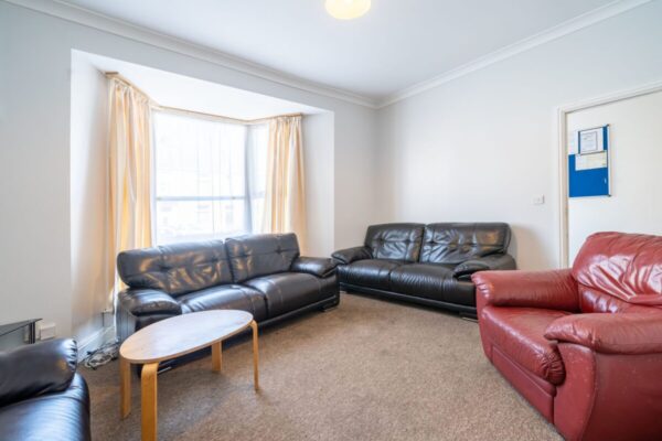 9 BED - 24 Brunswick Street, Swansea, SA1 4JP