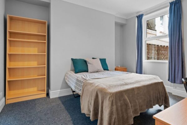 6 BED - 3 Brynymor Road, Brynmill, Swansea, SA1 4JQ