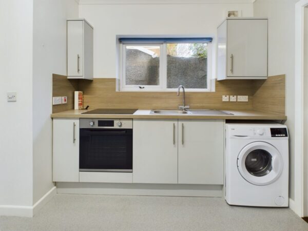 5 BED - 22 Brynymor Road, Brynmill, Swansea, SA1 4JH