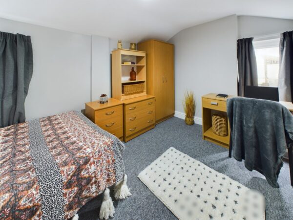 5 BED - 22 Brynymor Road, Brynmill, Swansea, SA1 4JH