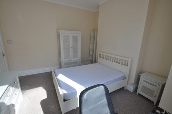 6 BED - 36 Gwydr Crescent, Uplands, Swansea, SA2 0EB