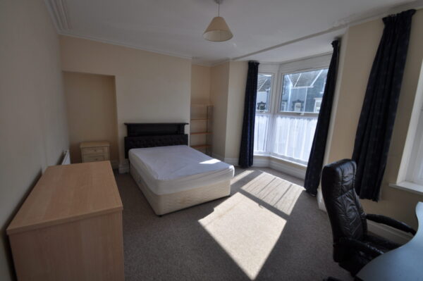 6 BED - 36 Gwydr Crescent, Uplands, Swansea, SA2 0EB