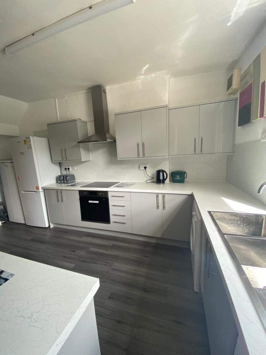 8 BED - 149 Bryn Road Road, Brynmill, Swansea, SA2 0AU