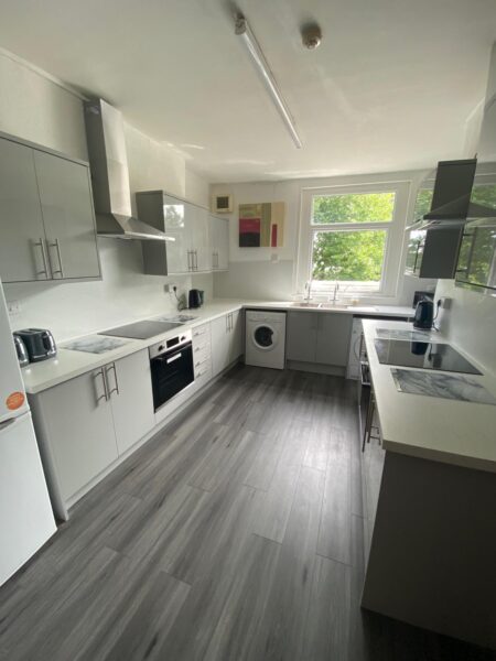 8 BED - 149 Bryn Road Road, Brynmill, Swansea, SA2 0AU