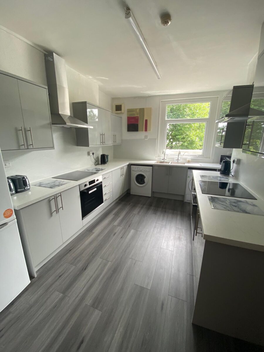 8 BED - 149 Bryn Road Road, Brynmill, Swansea, SA2 0AU