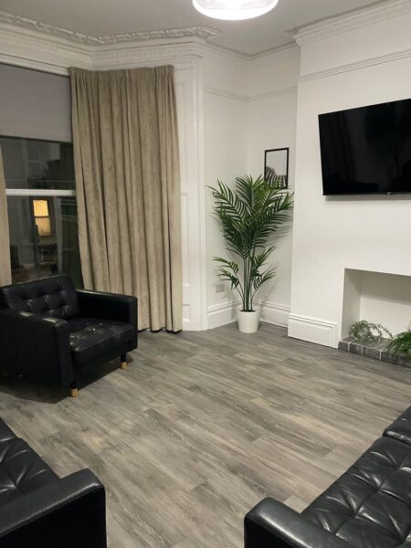 8 BED - 36 Bryn Road Road, Brynmill, Swansea, SA2 0AR