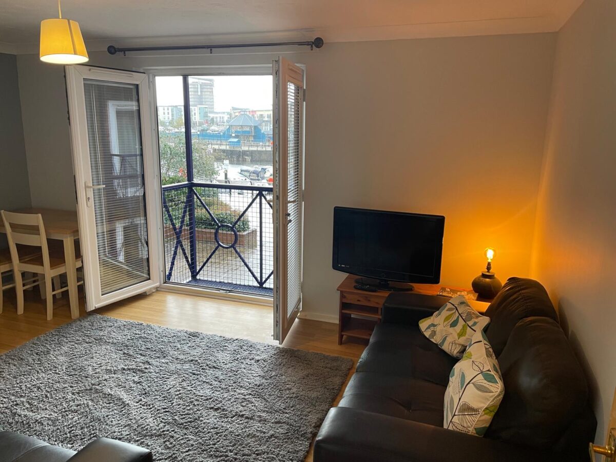 2BED - 25 Monmouth House, Mannheim Quay, Swansea  SA1 1WD