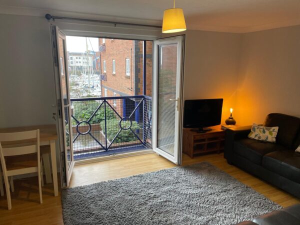 2BED - 25 Monmouth House, Mannheim Quay, Swansea  SA1 1WD