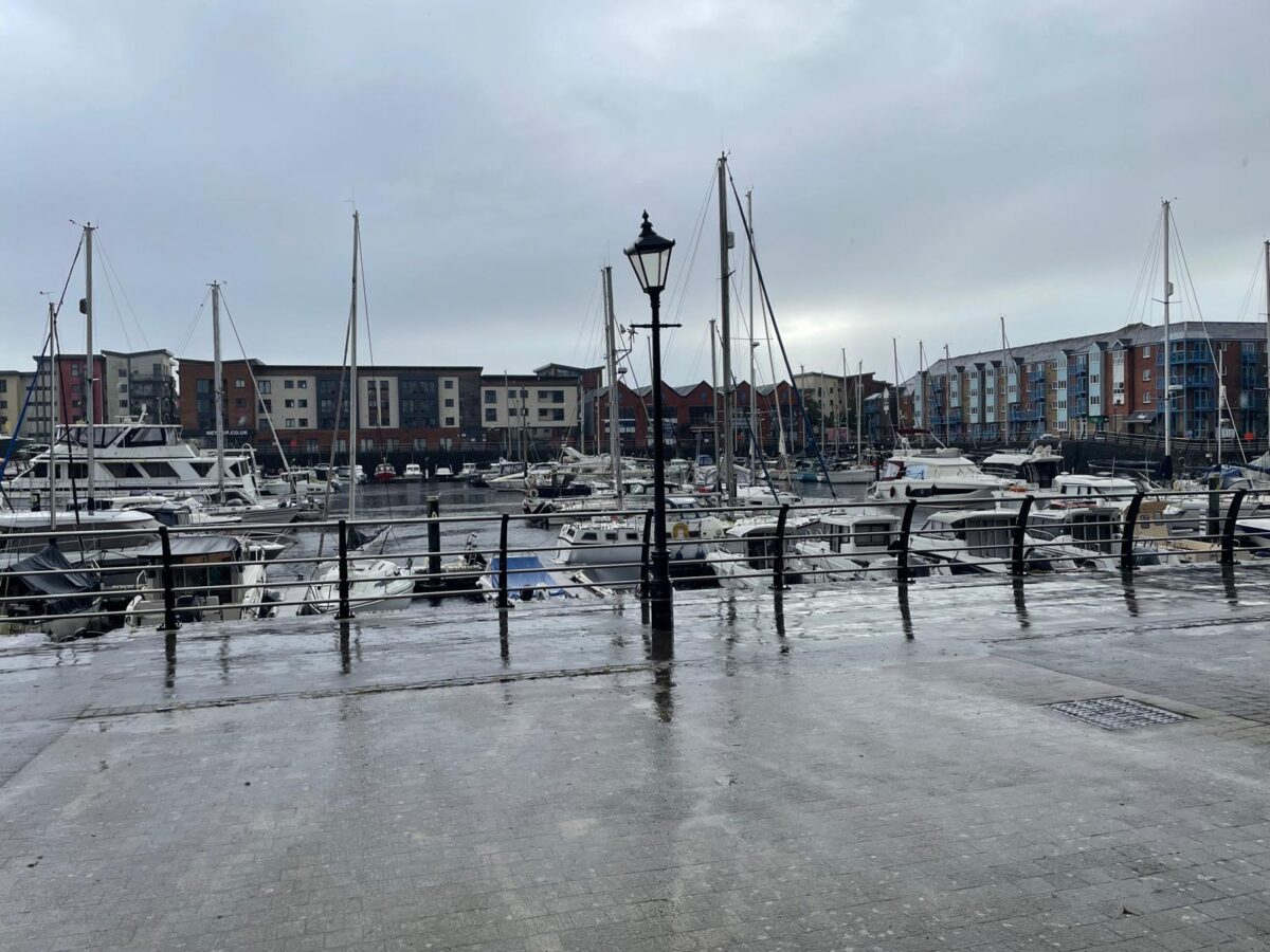 2BED - 25 Monmouth House, Mannheim Quay, Swansea  SA1 1WD