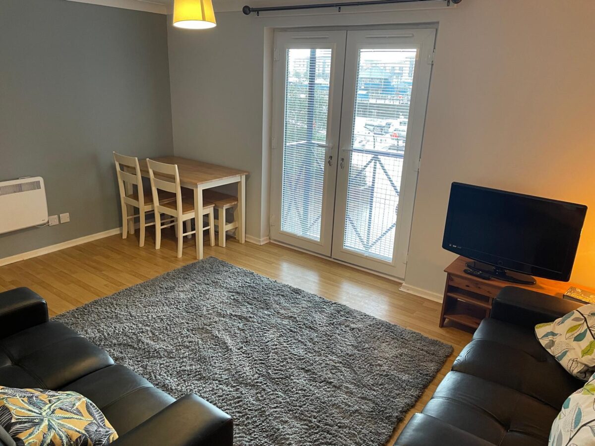 2BED - 25 Monmouth House, Mannheim Quay, Swansea  SA1 1WD