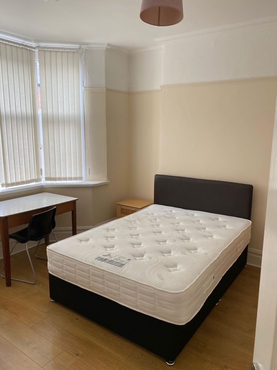 46 Glanbrydan Avenue, Uplands, Swansea, SA2 0HY