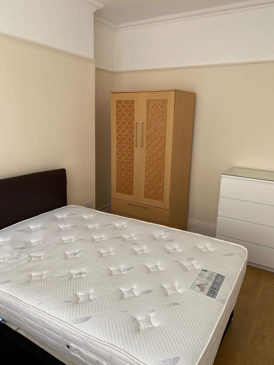 46 Glanbrydan Avenue, Uplands, Swansea, SA2 0HY