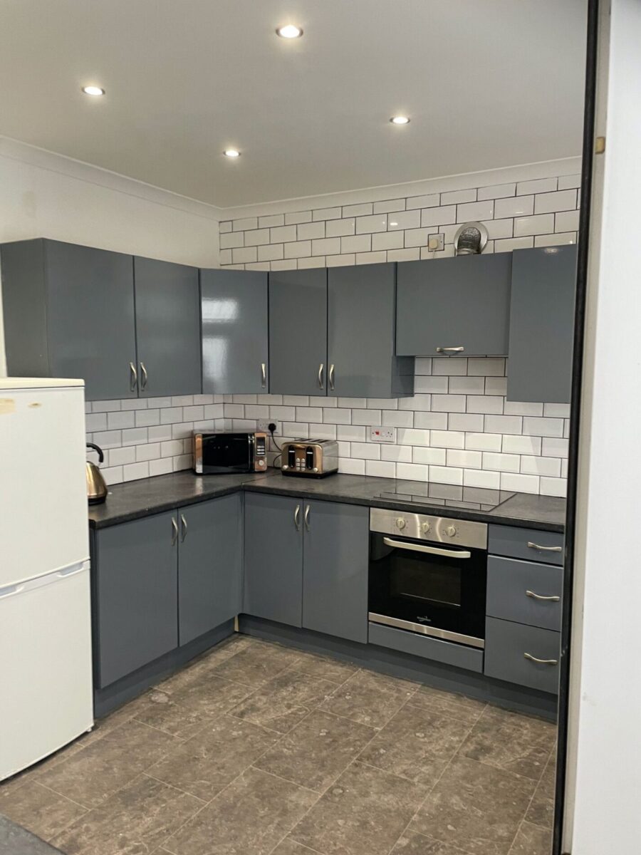 13 Pantygwydr Road, Brynmill, Swansea, SA2 0JA