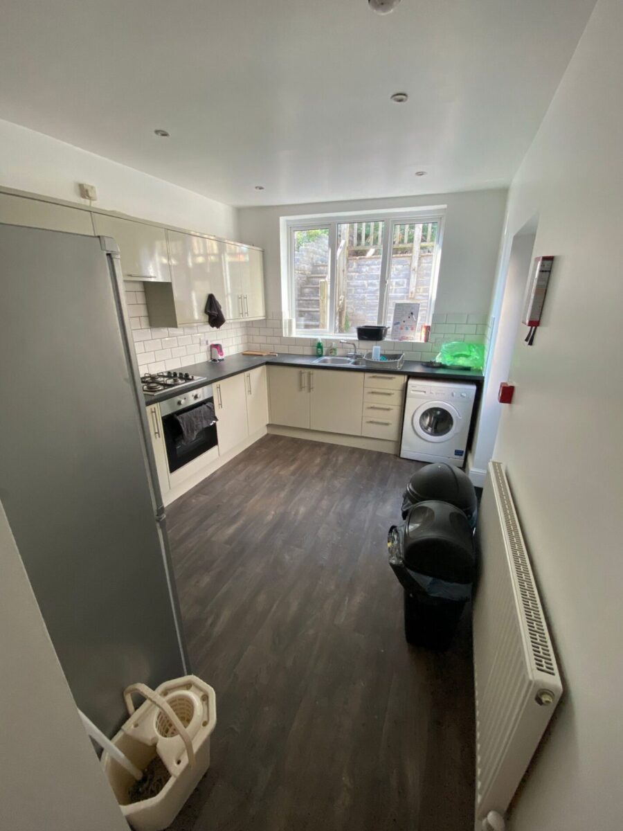 105 King Edwards Road, Brynmill, Uplands, SA1 4LW