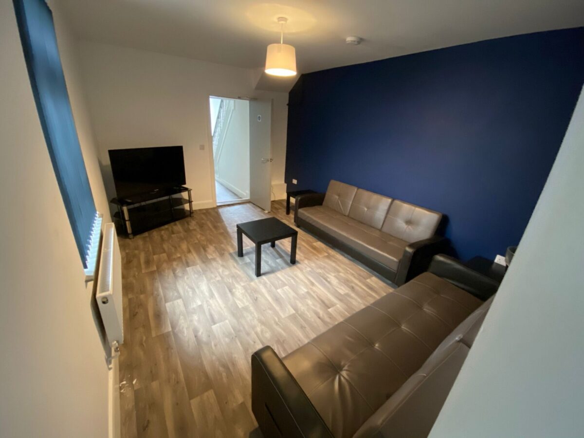 30 Malvern Terrace, Brynmill, Swansea, SA2 0BE