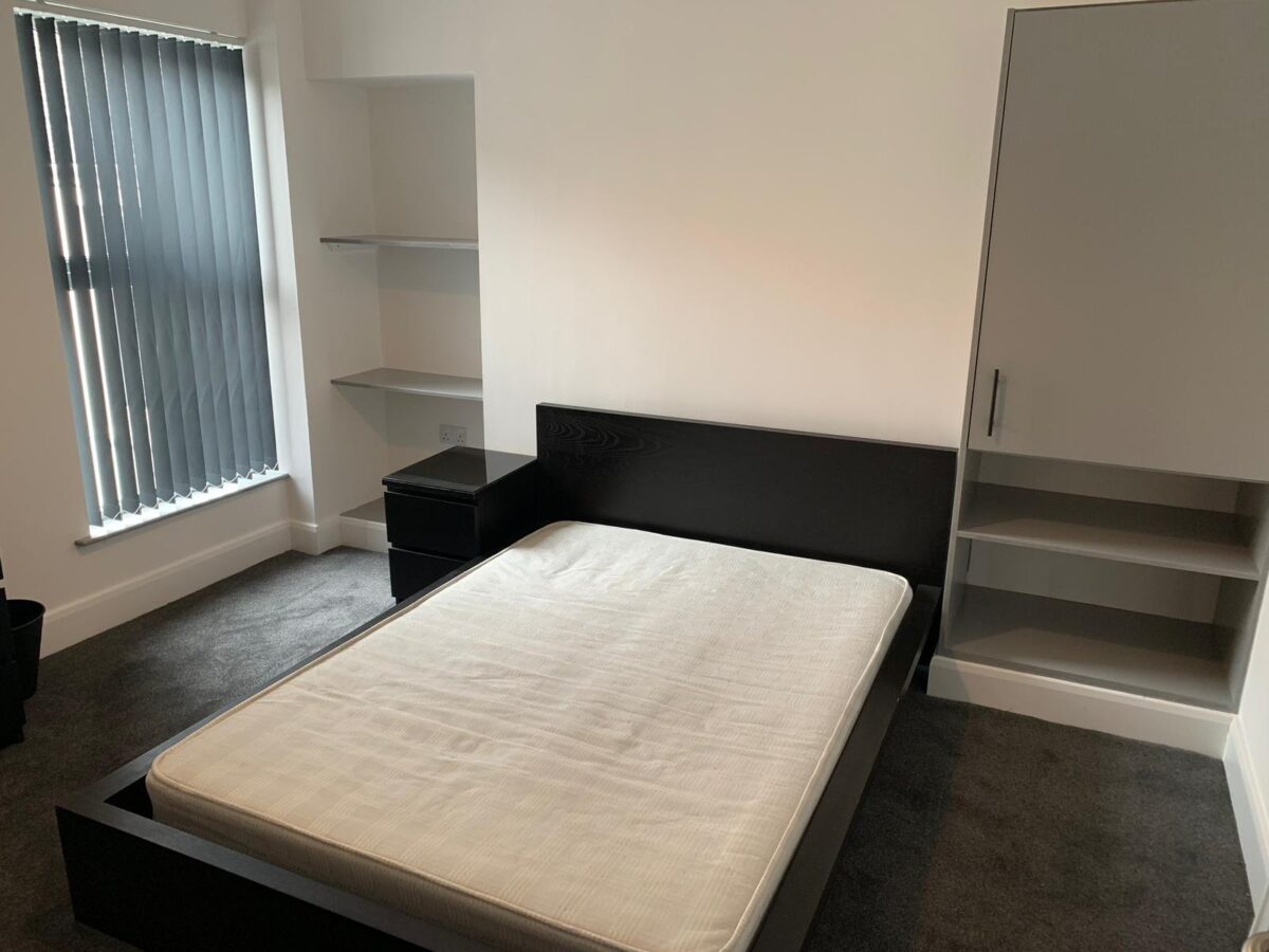 30 Malvern Terrace, Brynmill, Swansea, SA2 0BE