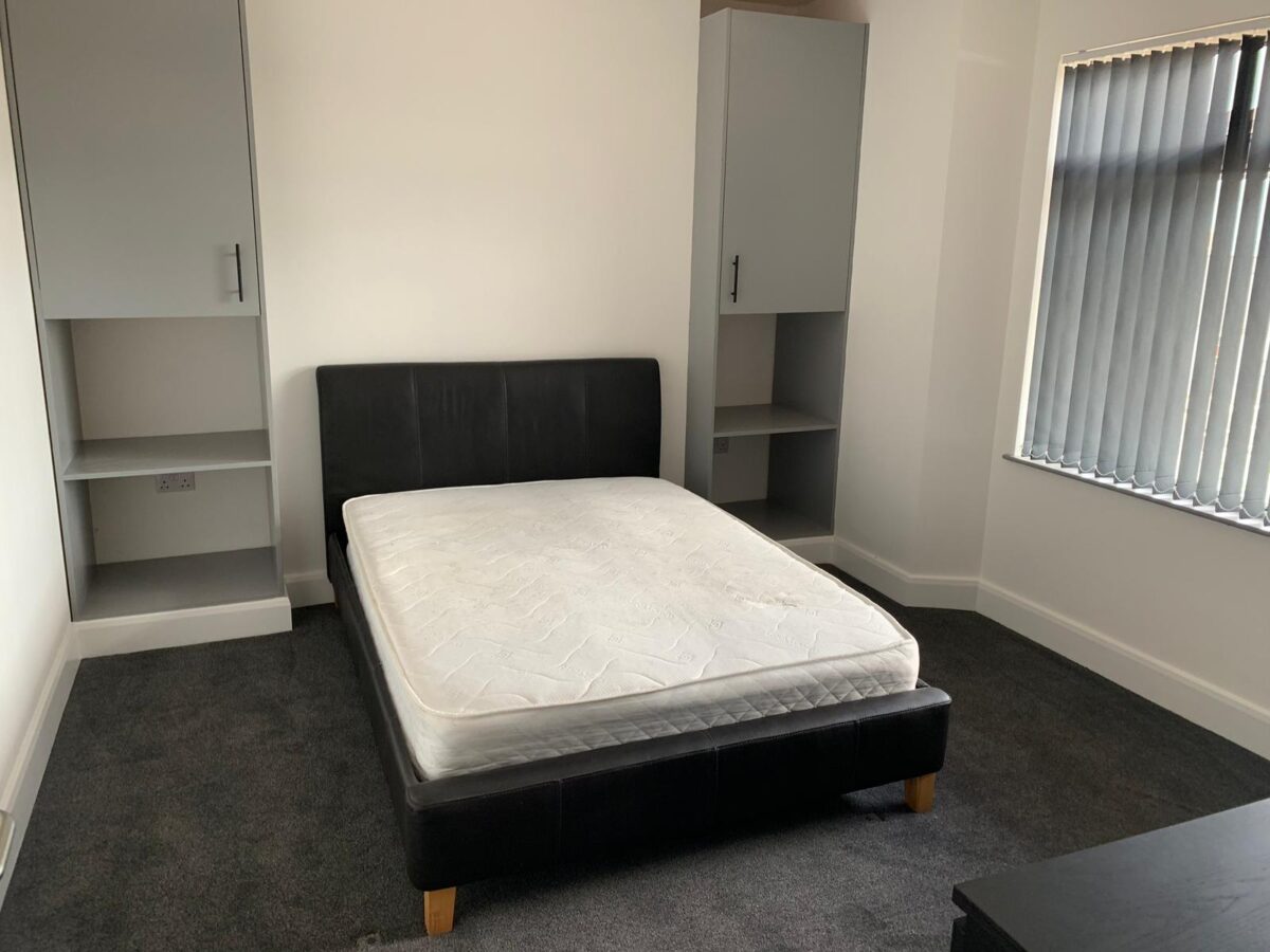 30 Malvern Terrace, Brynmill, Swansea, SA2 0BE