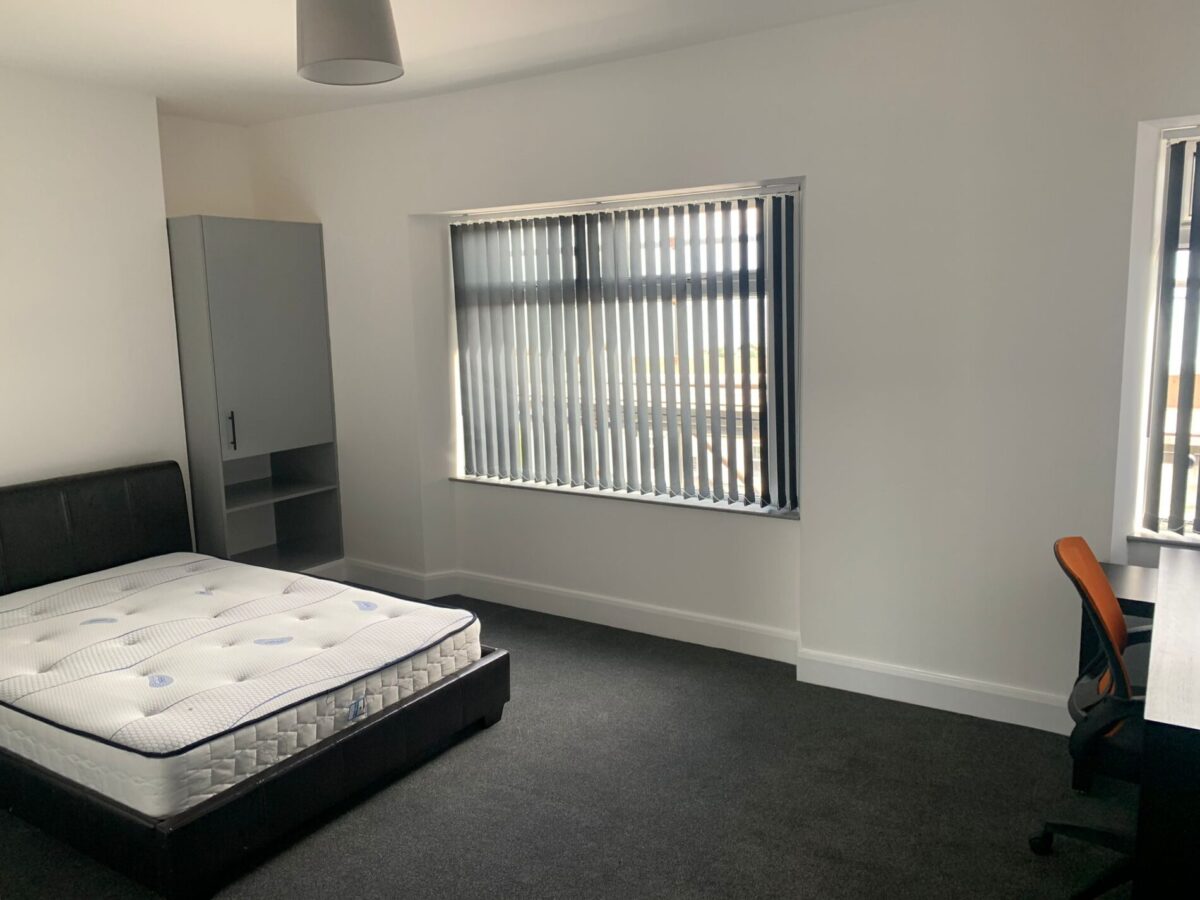 30 Malvern Terrace, Brynmill, Swansea, SA2 0BE