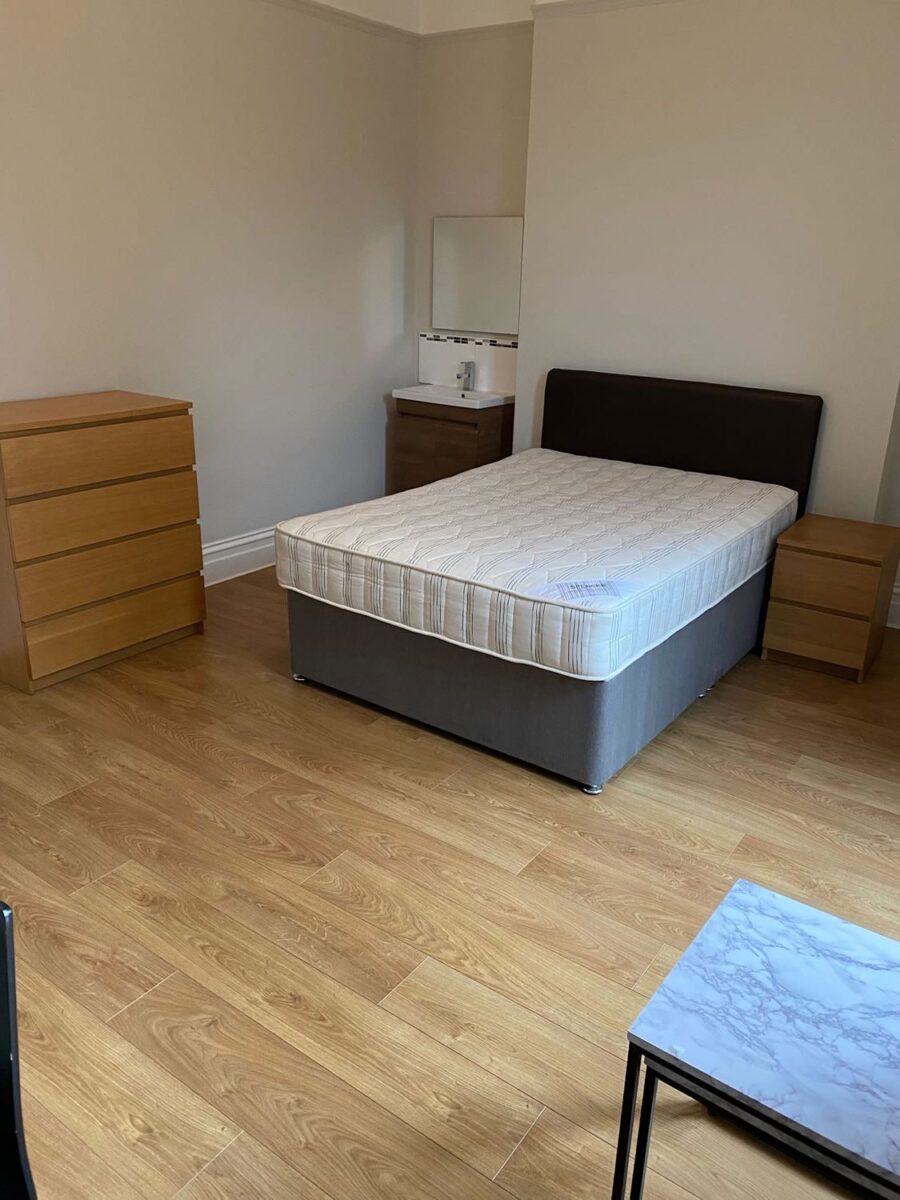 63 Glanbrydan Avenue, Uplands, Swansea, SA2 0HY