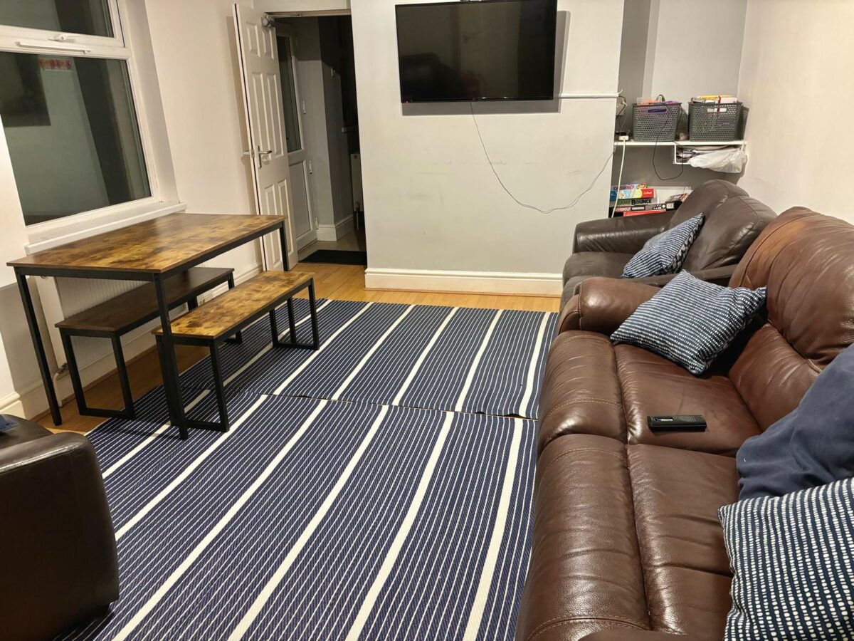 5 BED - 8 Beechwood Road, Uplands, Swansea, SA2 0HL