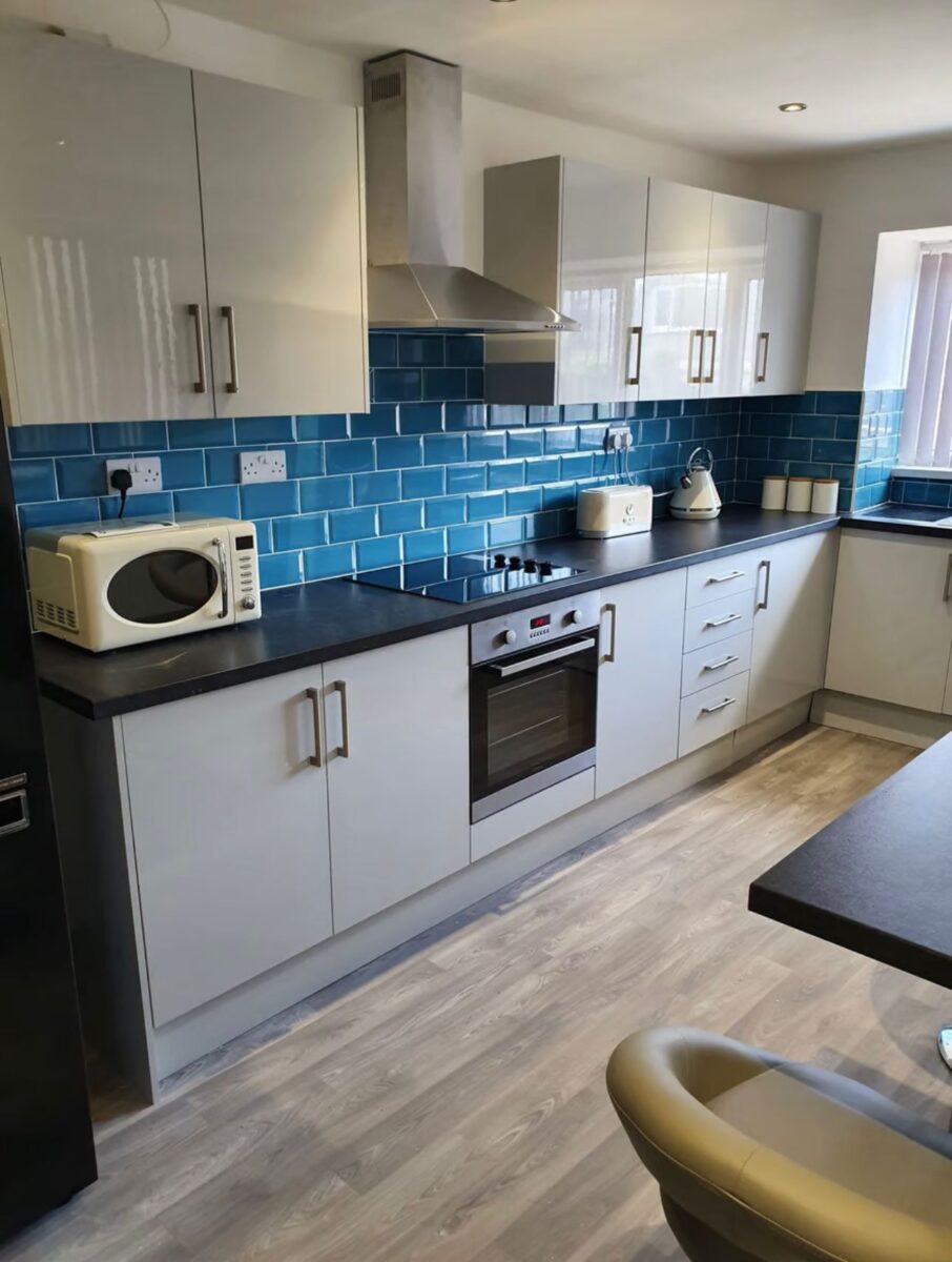 25 King Edwards Road, Brynmill, Swansea, SA1 4LL